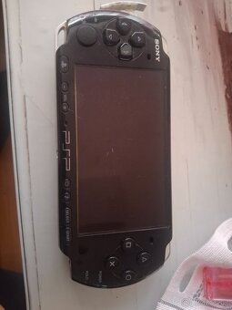 Sony PSP-3004 na náhradní díly - 2