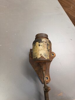 Nádobka brzdové kapaliny Zetor - 2