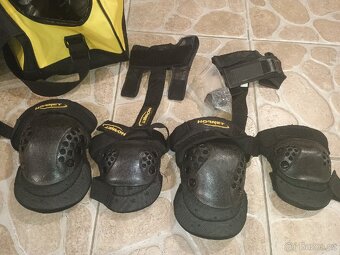 Kolečkové brusle s příslušenstvím - 2