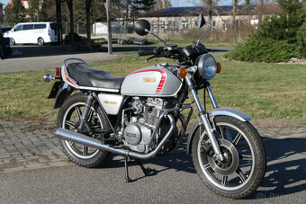 Yamaha XS 400 - 2