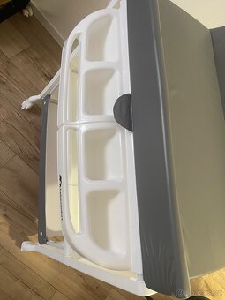 Přebalovací pult s vaničkou - 2