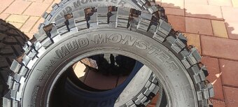 Pneu 205/70R15 - 2