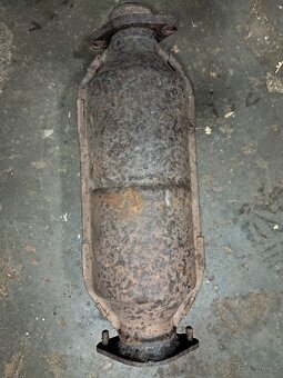 LADA NIVA 1,7i 4x4 1995 KATALYZÁTOR - 2