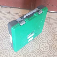 Hitachi, kufr na nářadí - 2