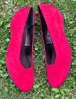 Červené semišové lodičky Jenny by Ara, vel. eur 40 - 2