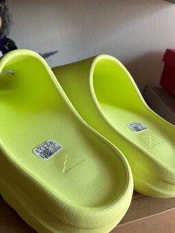 Glow Green - 2
