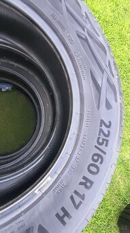 4KS letní pneu 225/60 R17 Continental - 2
