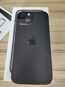 iPhone 15 128GB černá - 2