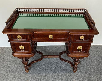 Dámský psací stůl okolo roku 1880. - 2