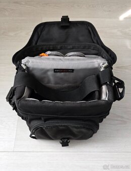 Brašna Lowepro Nova 160 - 2