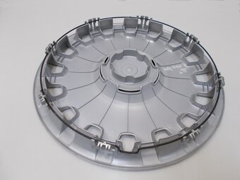 1x poklice 16" originál VW - 2