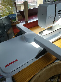 Vyšívací stroj Bernina 700 včetně vyšívacího modulu - 2