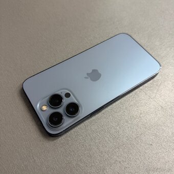 iPhone 13 Pro 128GB sierra blue, pěkný stav, rok záruka - 2