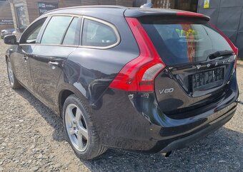 Volvo V60 2,0 D3 120kw -Náhradní díly - 2