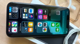 iPhone 11 64gb výborný stav - 2