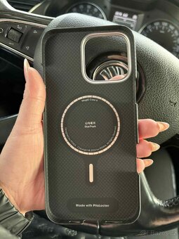 Prodám kryt PITAKA na iPhone 16pro max - 2