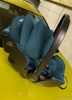 Prodám autosedačku Britax Römer Baby-Safe Pro + Vario Base 5 - 2