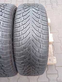 215/60/17 zimní pneu nokian - 2