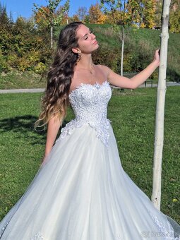 LUXUSNÍ korzetové svatební šaty LILI - 2