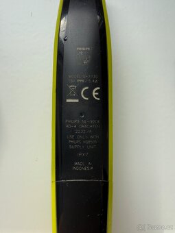Philips OneBlade + nastavitelný zastřihovač - 2