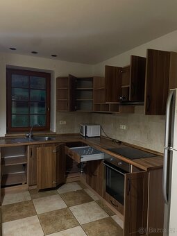 Kuchyňská linka se spotřebiči – 240x200 cm - 2