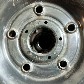 16" plechová kola – 5x160 – FORD Disky: Plechové disky or - 2