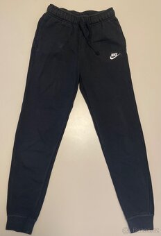 Modré tepláky H&M, černé adidas, růžové fleece - 2