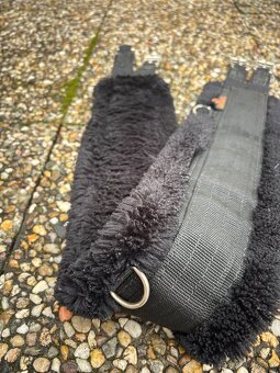 Podbřišník Kentucky s beránkem 125 cm - 2