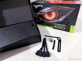 GIGABYTE GeForce RTX 4090 WINDFORCE V2 24G - 2