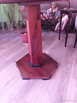 starožitný stolek - 2