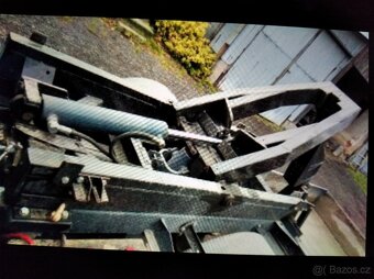 Hákový nosič kontejnerů Multikára - 2