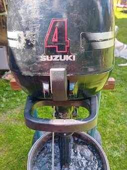 Lodní motor Suzuki - 2