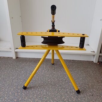 Hydraulická ohýbačka trubek - 10 tun - 2