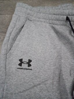 Nové dámské tepláky Under Armour - 2