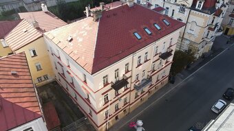 Prodej bytu 3+1 s balkonem a šatnou, 95 m2 - Mariánské Lázně - 2