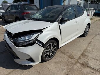 Toyota yaris 1.5i Dynamic Force 2022 motor start - 2