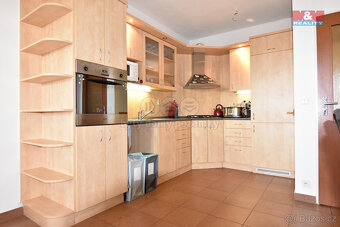 Pronájem bytu 2+kk, 55 m², Praha, ul. Lipnická - 2