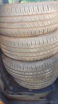 Prodám pneumatiky bez disk -185/60R14H - 2