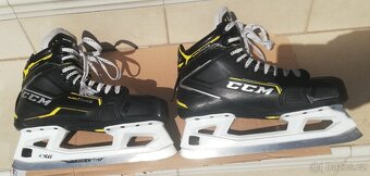 Golmanské, brankářské brusle CCM SUPER TACKS 9380 - 2