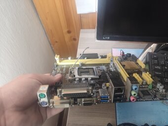 ASUS H81M-D Plus - 2