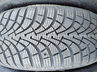 195/60/16 zimni pneu GOODYEAR a BRIDGESTONE 195/60 R16 - 2
