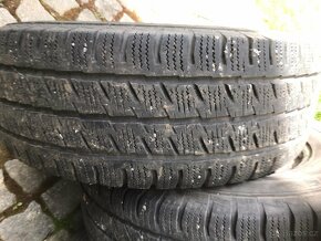 Disky (6 děr) Ford Transit se zimními pneumatikami 225/70R15 - 2