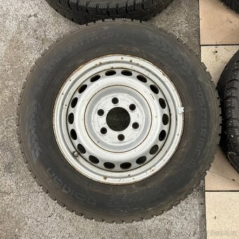 Zimní sada kol NOKIAN 205/75/R16C - 2