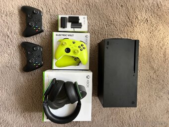 Xbox Series X - Carbon Black - 2