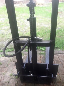 malotraktor traktor  vidle a traktor - 2