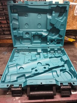 Makita - velký kufr - 2