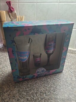 Nový dárkový box Sada pro přežití pro ženy zn. Nekupto - 2