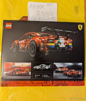 Lego technic 42125 Ferrari 488 GTE - 2