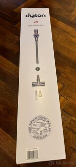 Tyčový vysavač Dyson V8 Advanced nový nerozbalený - 2