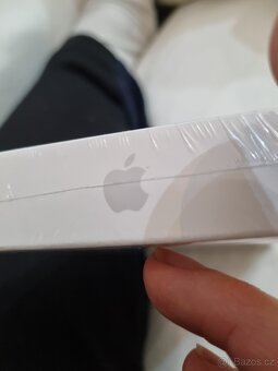 Nerozbalený nový Apple  iPhone 16 e TOP - 2